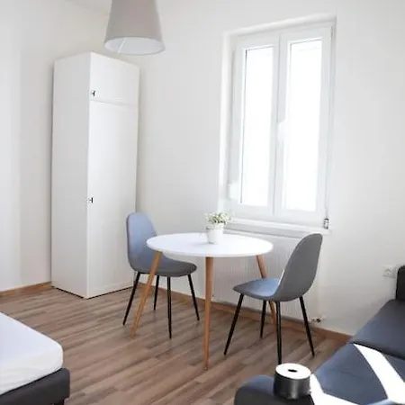 Helle 2-zimmer Apartamento *