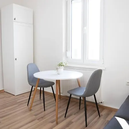 Helle 2-zimmer Apartment