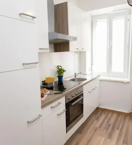 Helle 2-zimmer Apartment Augsburg